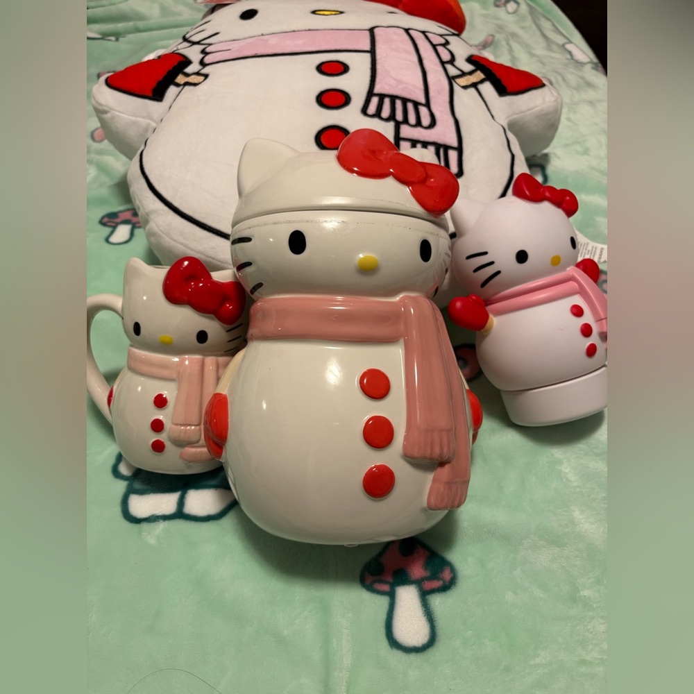 Hello Kitty Snowman Cookie Jar